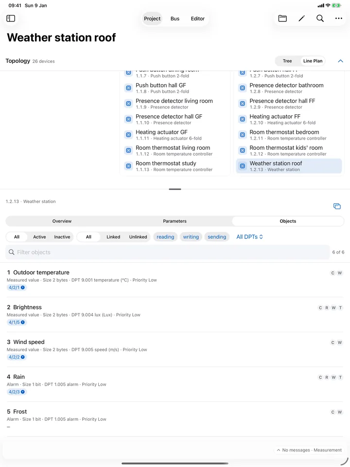 Objects – iPad: Communication objects with size, datapoint type, flags, priority and group addresses – filtered by activity, link and direction.